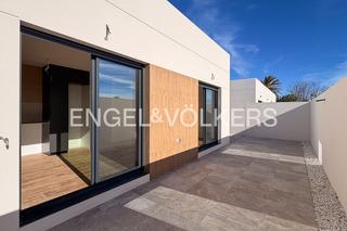 Miete Haus in Serra. Chalet pareado de obra nueva en la exclusiva urbanización en ser