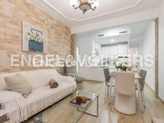 Location Appartement à El Carme. Piso reformado en el carmen de corta estancia