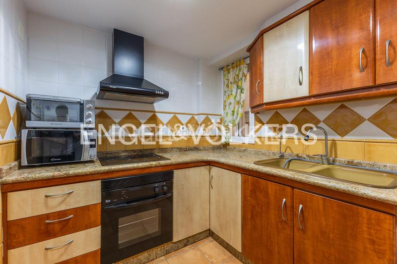Foto 5607858a-6f56-4f5d-bcf1-e23a43565ede. Alquiler apartamento alquiler en av blasco ibañes 24 en Cullera