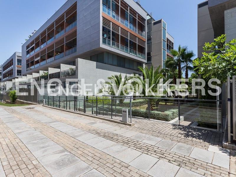 Foto 276042aa-1e38-4ed9-9ad8-e1cfd350ad2e. Location appartement avec chauffage parking piscine dans Valencia