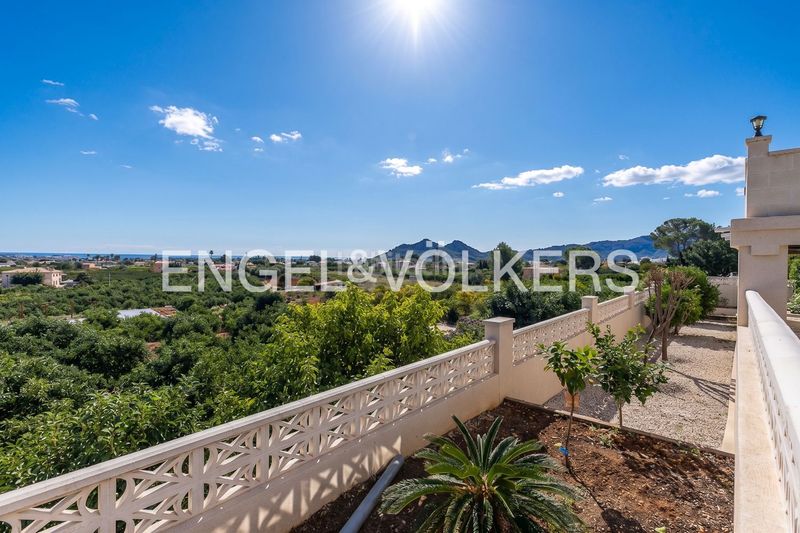Foto f088743e-e479-46f7-8fb2-fd6afb075e2b. Casa amb calefacció aparcament piscina a Monte Solana Pedreguer