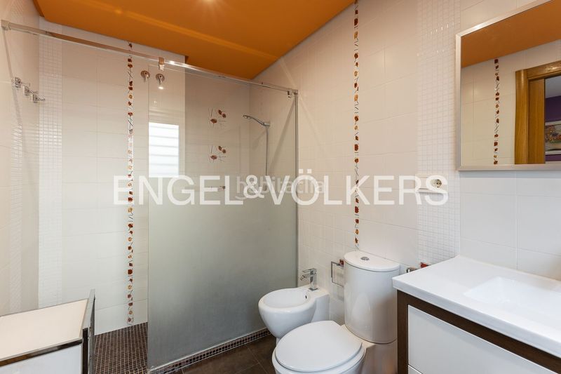 Foto a591c071-604d-4238-8fd4-6c2f5ae9fc78. Duplex con riscaldamento parcheggio piscina in Nou Benicalap Valencia