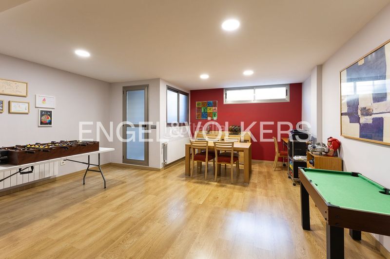 Foto d51f6800-416f-4c06-ab5b-fb960f5efc82. Duplex con riscaldamento parcheggio piscina in Nou Benicalap Valencia