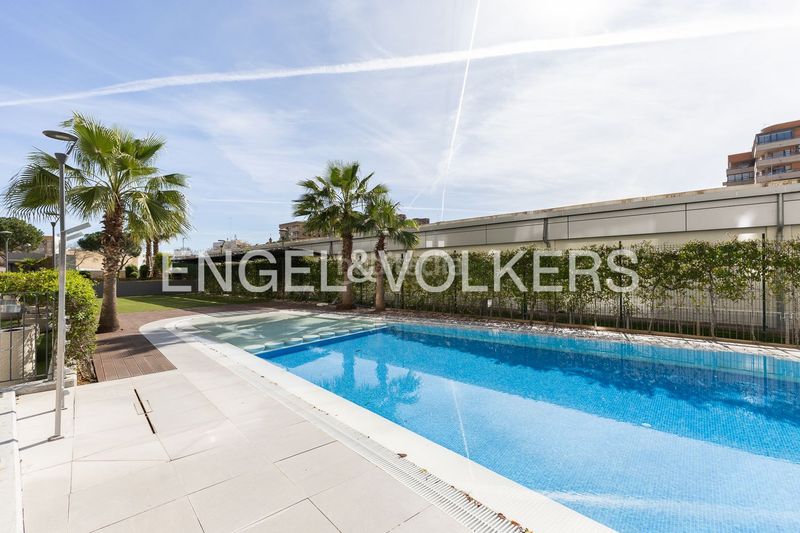 Foto ddc66e45-f96c-429e-8e19-6a05ad2607c4. Duplex con riscaldamento parcheggio piscina in Nou Benicalap Valencia