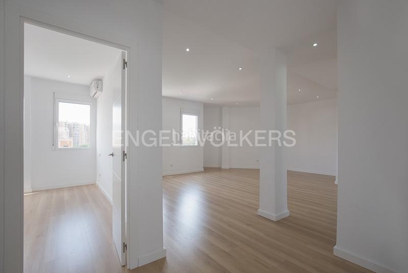 Foto 840436ac-9f4d-4500-8b12-cde05f30b372. Alquiler apartamento piso reformado en monte olivete en Valencia