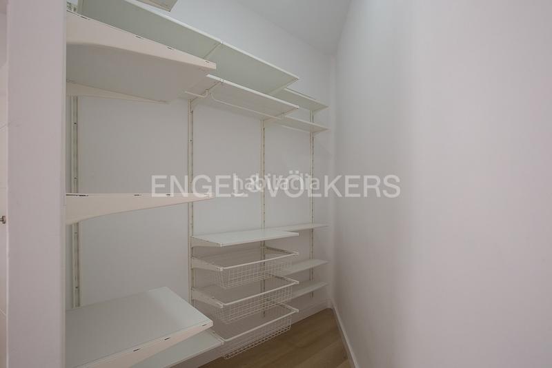 Foto c8099882-7622-4f7a-a446-b06a6cba8530. Alquiler apartamento piso reformado en monte olivete en Valencia