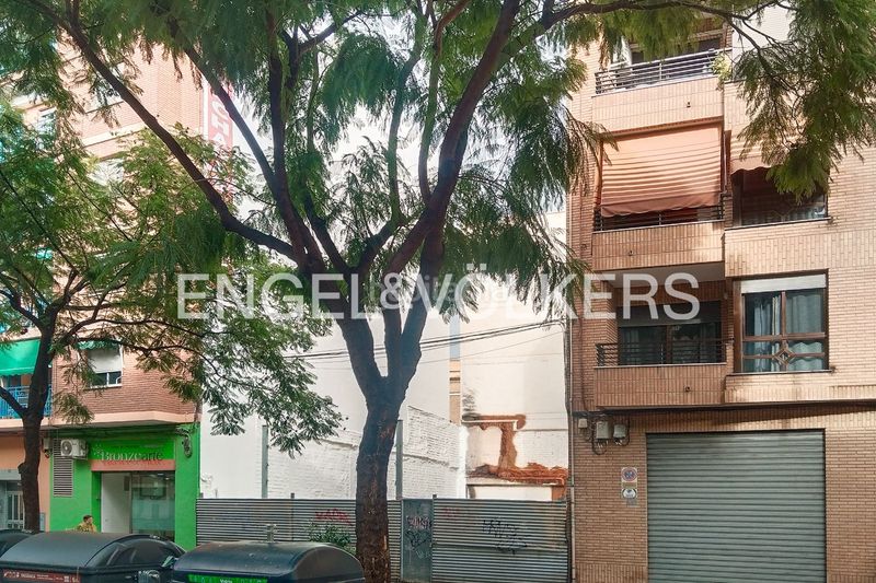 Foto a9e5b7e5-b92c-45e4-8c41-3a9d6cded4eb. Terreny residencial a Quart de Poblet