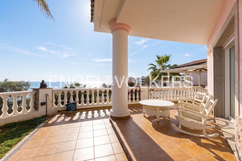 Foto 9a901056-54ac-41f3-8d81-9d3499c1fc01. Casa amb calefacció aparcament piscina a Playa de la Concha Oropesa del Mar