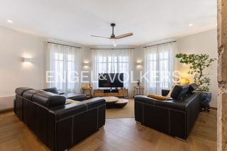 Location Appartement  Carrer de moratín. Piso de lujo amueblado ubicado en pleno centro de valencia