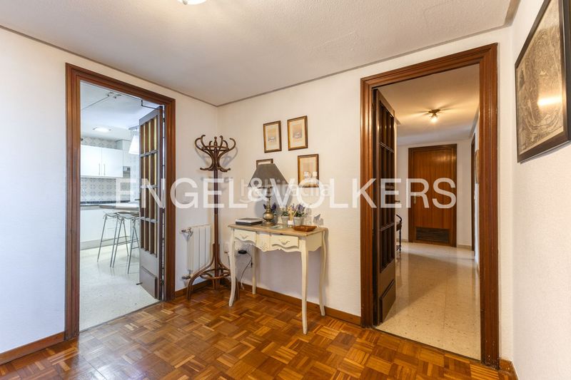 Foto d85deb0c-080d-421d-90d1-828fbf98f14e. Rent flat with heating parking in El Botànic Valencia