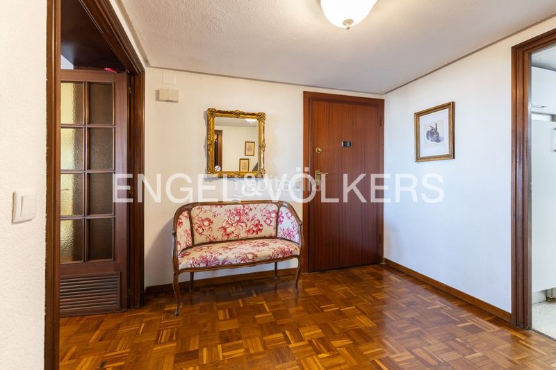 Foto e9d21023-9af8-4e9d-a41b-4988f3d81887. Rent flat with heating parking in El Botànic Valencia
