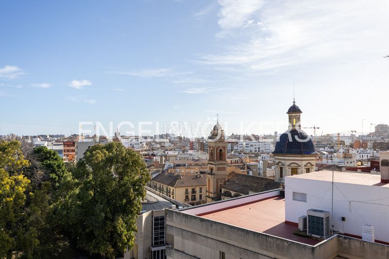 Foto fea49c2e-9784-49d0-b9ea-8c9c7e1c31be. Rent flat with heating parking in El Botànic Valencia