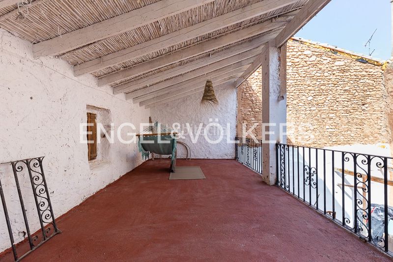 Foto 165075c8-cc4d-4258-bfe5-413bf594195f. Casa amb calefacció piscina a Núcleo Urbano Pobla de Vallbona (la)