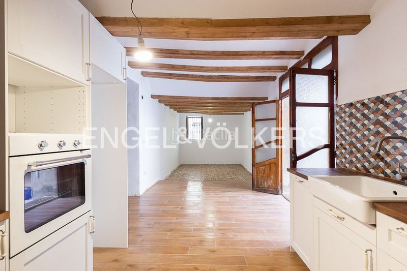 Foto 336c02e8-e473-4d82-a5d2-c76bcf9b1a79. Casa amb calefacció piscina a Núcleo Urbano Pobla de Vallbona (la)