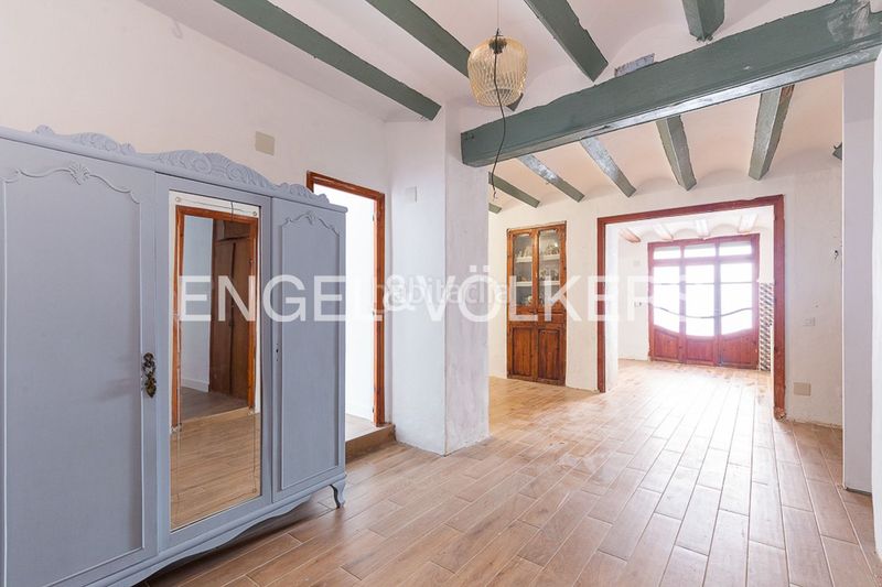 Foto 50f2e46a-6d93-4af7-a1a8-cbecb337348c. Casa amb calefacció piscina a Núcleo Urbano Pobla de Vallbona (la)