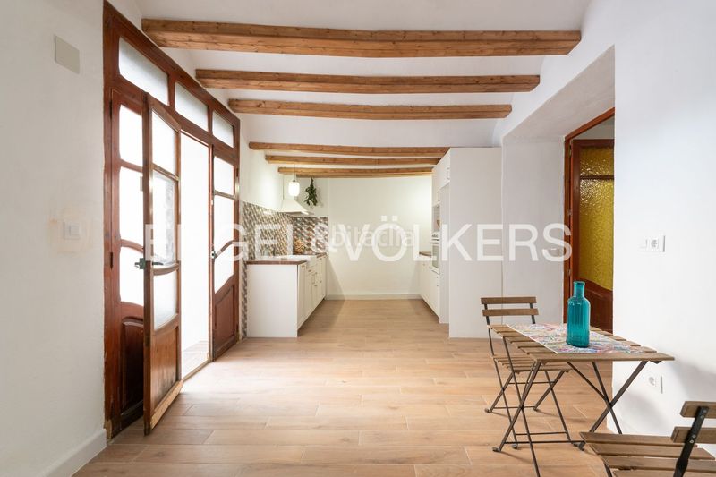 Foto d824a85a-30fc-4209-b785-c510ca43d954. Casa amb calefacció piscina a Núcleo Urbano Pobla de Vallbona (la)