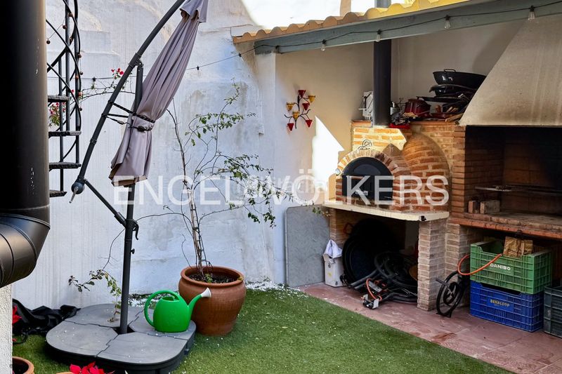 Foto e468db7c-e888-4b7e-8462-b7dbffa05ad9. Casa amb calefacció piscina a Núcleo Urbano Pobla de Vallbona (la)