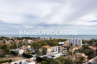 Rent Flat  Carrer arroz y tartana. Coqueto y luminoso apartamento en canet para corta estancia