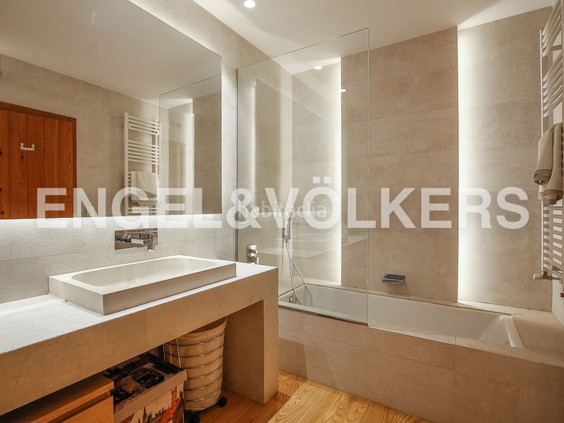 Foto f9ee3836-bbf5-4d79-9383-f9be6ee5d86c. Lloguer casa amb calefacció aparcament piscina a Rocafort