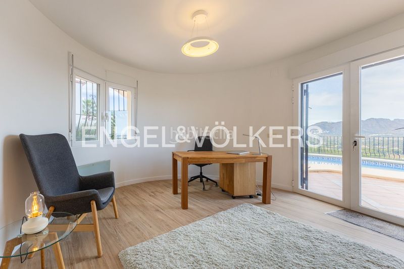 Foto 12816929-fe4c-47d9-aaf4-7c1456a84958. Casa villa exclusiva de estilo escandinavo, minimalista y elegante. en Pedreguer