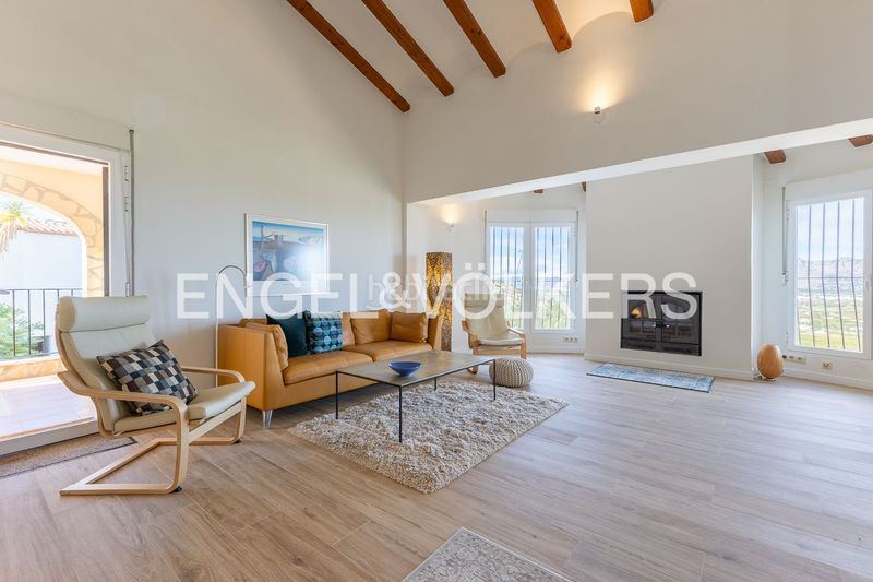 Foto c672764c-da7e-4f58-9761-ea254eb6613a. Casa amb calefacció aparcament piscina a Monte Solana Pedreguer