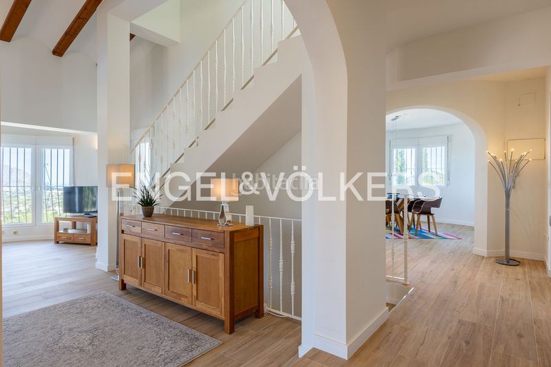 Foto dac57ac0-cba2-47ba-aeea-6210cbb9157c. Casa villa exclusiva de estilo escandinavo, minimalista y elegante. en Pedreguer