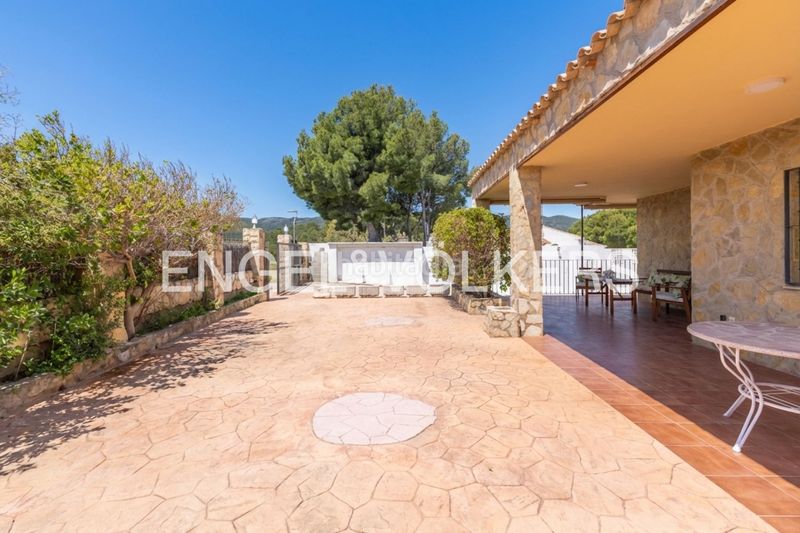 Foto 40ed5557-2e65-4992-89ad-b2118057b946. Casa amb calefacció aparcament piscina a Torres Torres