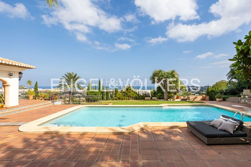 Foto ab6d4791-417a-489c-b01c-45a316830608. Casa amb calefacció aparcament piscina a El Montgó Dénia