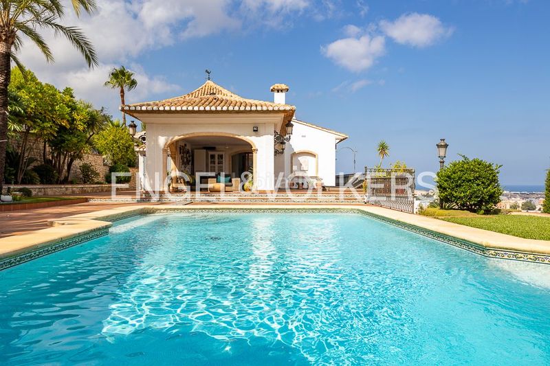 Foto b0b69c2c-f416-463e-80dd-73e597e5f80e. Casa amb calefacció aparcament piscina a El Montgó Dénia
