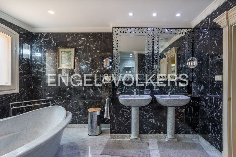 Foto b3e45f84-e03a-4726-baaf-2428594e342f. Casa amb calefacció aparcament piscina a El Montgó Dénia