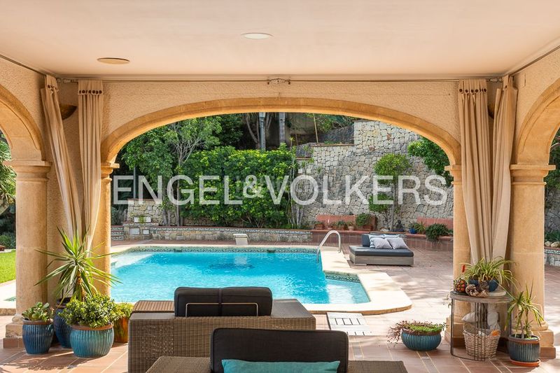 Foto fdaa5a15-54fa-4d02-9371-d75177556af5. Casa amb calefacció aparcament piscina a El Montgó Dénia