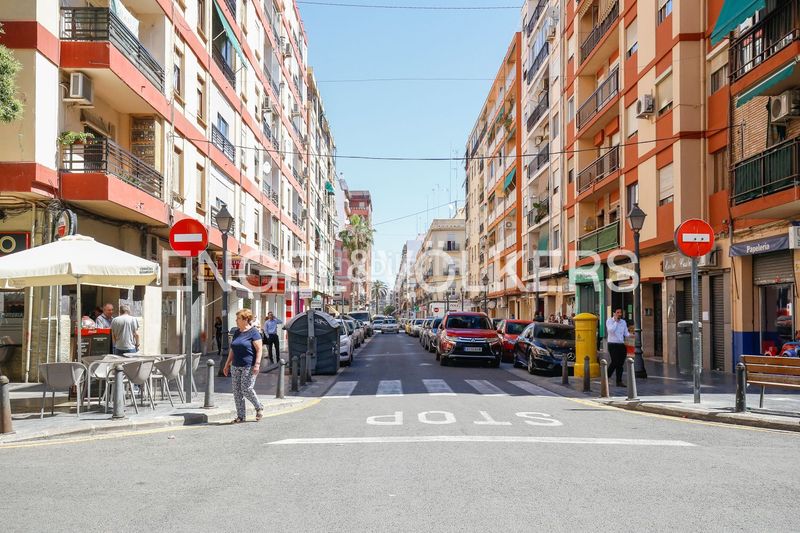 Piso vivienda con garaje opcional en jeroni de montsoriu camins al grau. en Valencia - Imagen 4
