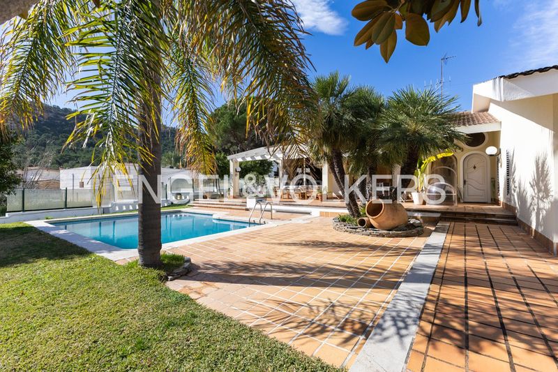 Foto 0c7ae7e6-3e94-40cf-b238-bcb760ec5c8e. Casa amb calefacció piscina a Montornés-Las Palmas-El Refugio Benicasim / Benicàssim
