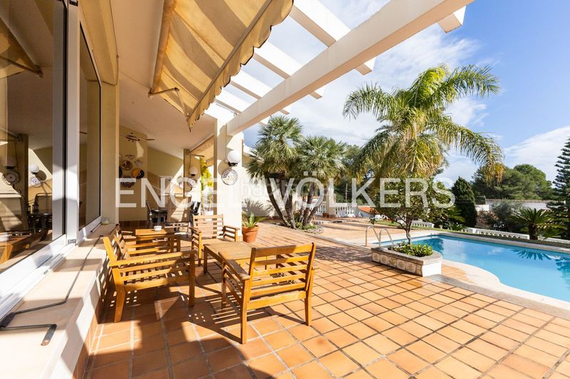 Foto 1f875cc3-0182-46a7-b0a6-3a1a7e972abe. Casa amb calefacció piscina a Montornés-Las Palmas-El Refugio Benicasim / Benicàssim