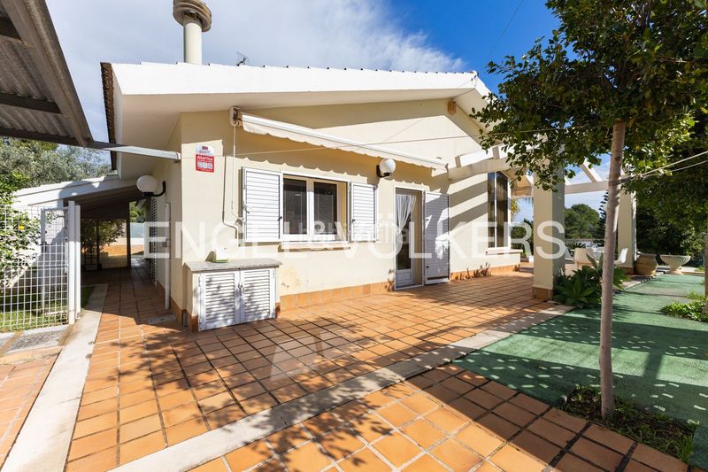 Foto c4873f94-9ff0-43ab-a87f-0a7cf98c6c3e. Casa amb calefacció piscina a Montornés-Las Palmas-El Refugio Benicasim / Benicàssim