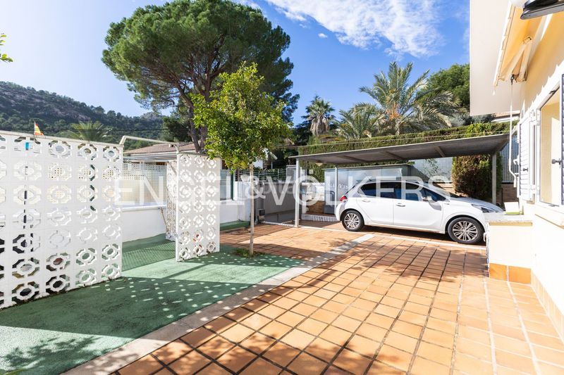 Foto d482ea94-d025-4b6b-a735-a684b7b2f68f. Casa amb calefacció piscina a Montornés-Las Palmas-El Refugio Benicasim / Benicàssim