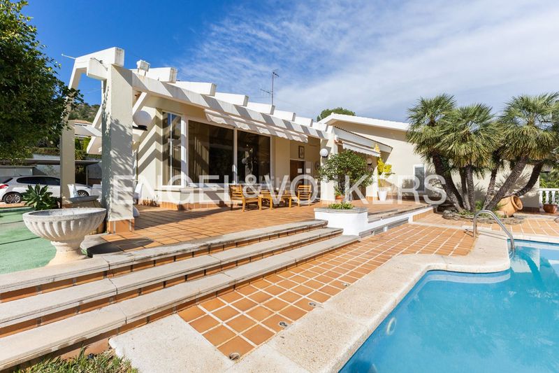 Foto ed88837f-7750-4959-b7c4-a72e29c8dc23. Casa amb calefacció piscina a Montornés-Las Palmas-El Refugio Benicasim / Benicàssim