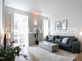 Flat en La Roqueta. Exclusivo apartamento con piscina en el centro de valencia