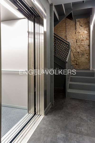 Foto 17d7e14a-73c4-4094-9cee-f0a02bb6994b. Casa edificio reformado y en rentabilidad en El Carmen en Valencia