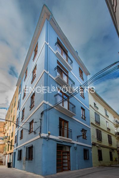 Foto 40c0ac36-5d91-49aa-b7f7-e079b9c51c5b. Casa edificio reformado y en rentabilidad en El Carmen en Valencia