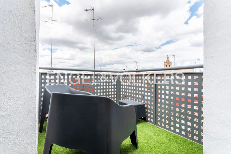 Foto c98eb135-98cb-4761-bb13-a7bcfdf18165. Casa edificio reformado y en rentabilidad en El Carmen en Valencia