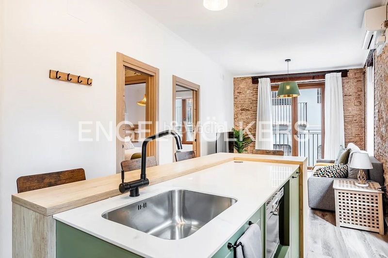 Foto e02f5e12-e73e-4428-99da-f82a4e47d0a6. Casa edificio reformado y en rentabilidad en El Carmen en Valencia