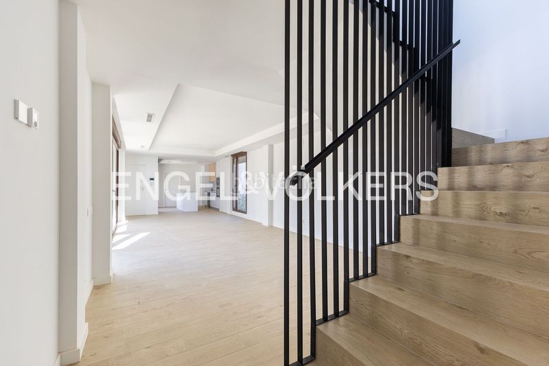 Foto 98e76b54-b92a-459a-a723-6ce7ca056a4e. Casa amb calefacció aparcament piscina a La Conarda-Montesano Bétera