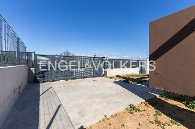 Foto f966bb0a-c950-454b-98a0-83ef5982f3bb. Casa amb calefacció aparcament piscina a La Conarda-Montesano Bétera