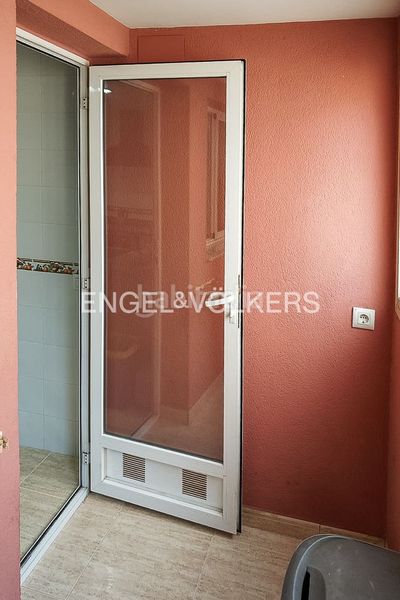 Piso oportunidad marques de montortal Torrefiel en Valencia - Imagen 8