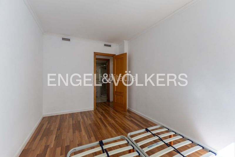 Foto acc7256d-59fc-4a88-b9d1-59f093f67643. Pis amb calefacció aparcament a Torrefiel Valencia