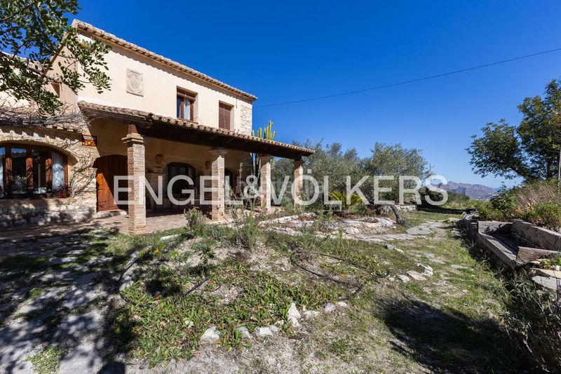 Foto 6bcfa2fc-3906-4058-be0f-0657548ea6a2. Maison avec chauffage parking piscine dans Vall de Laguart