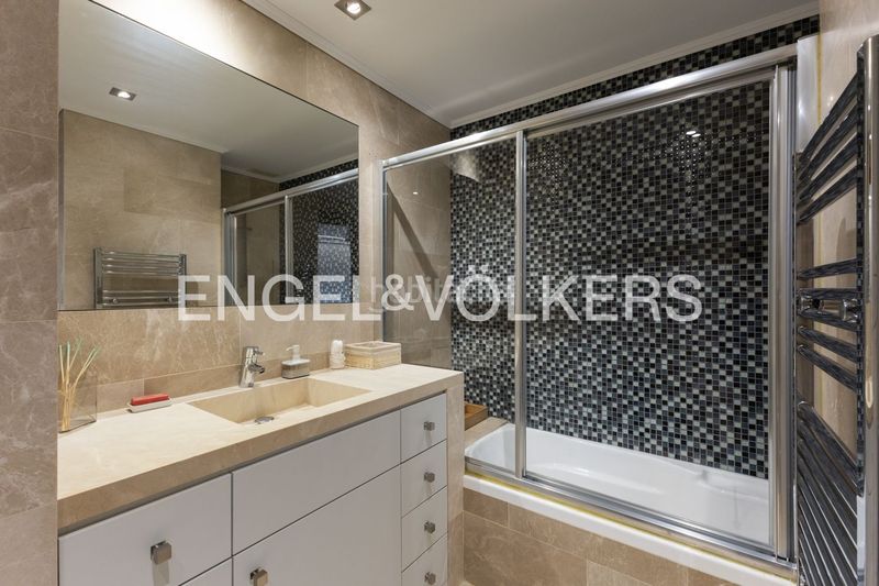 Foto 34b0d596-3c82-41ed-a740-539ab5076a51. Casa amb calefacció piscina a Playa Burriana