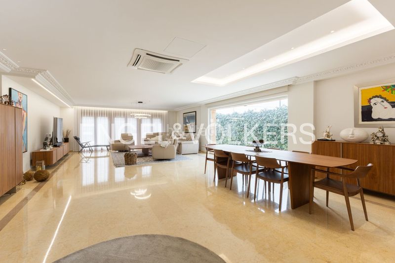 Foto d8513cbc-4ede-45bb-9b58-e5f31401429a. Casa amb calefacció piscina a Playa Burriana