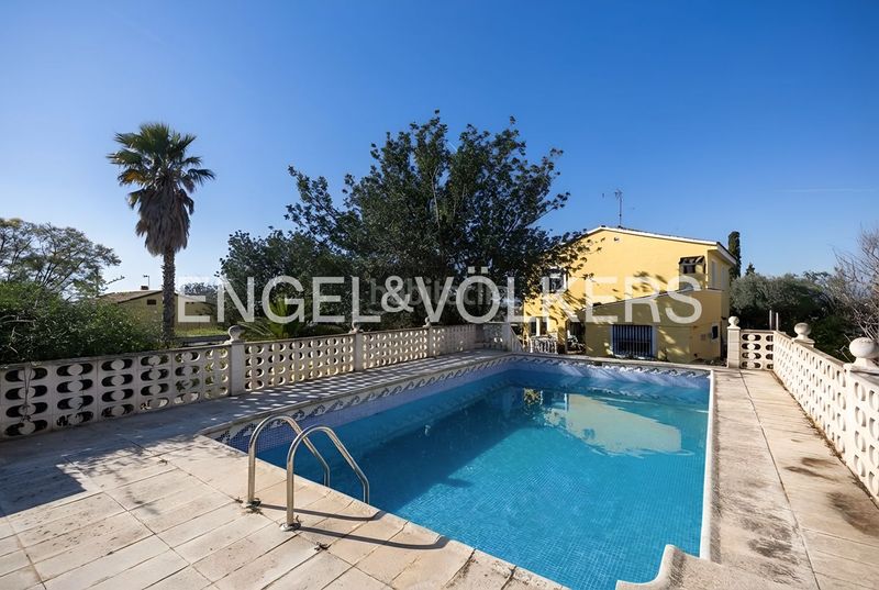 Foto 13675a70-a659-4044-b681-793828005b2d. Casa amb calefacció aparcament piscina a Núcleo Urbano Pobla de Vallbona (la)
